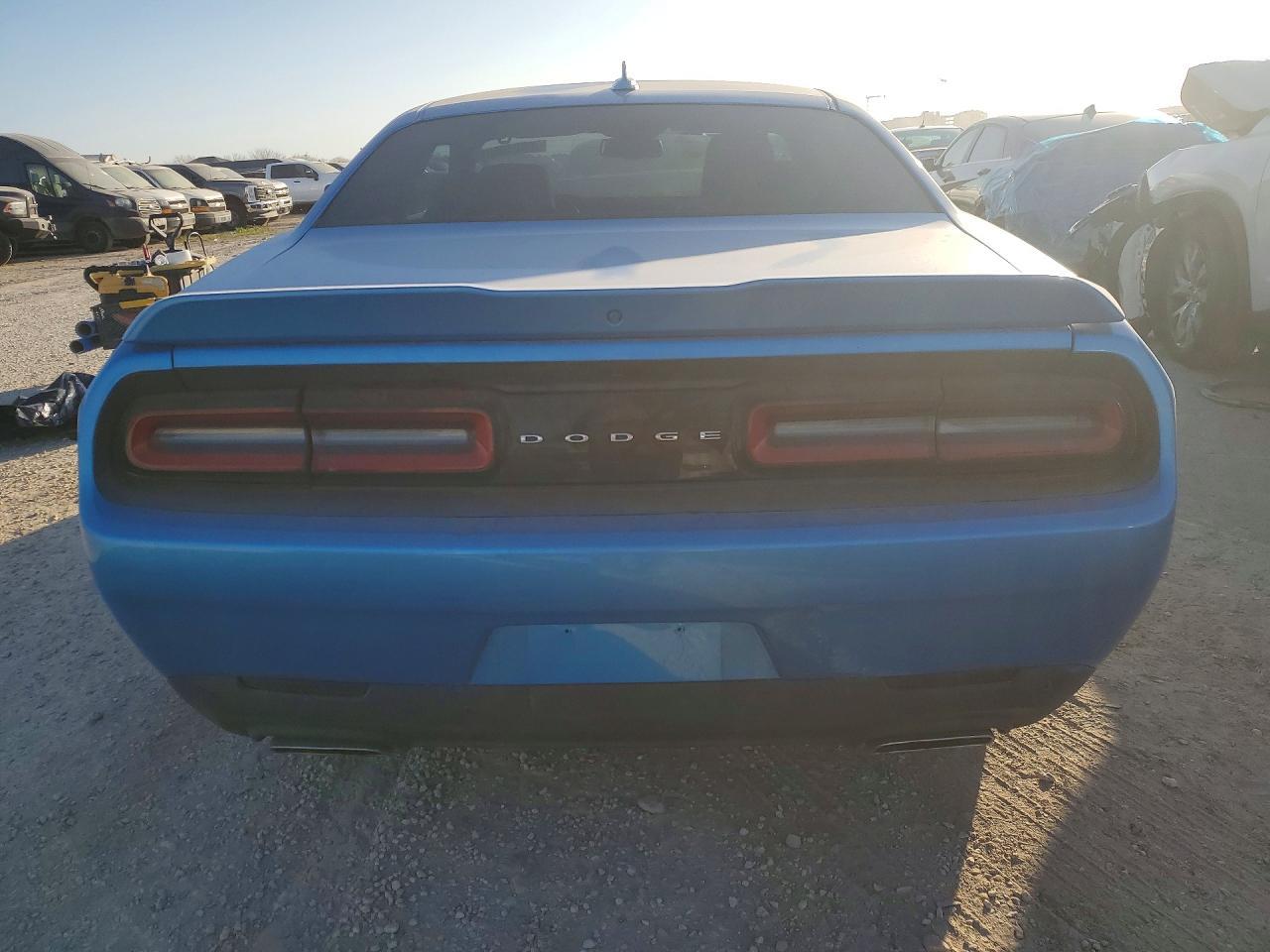 2015 Dodge Challenger sxt Plus