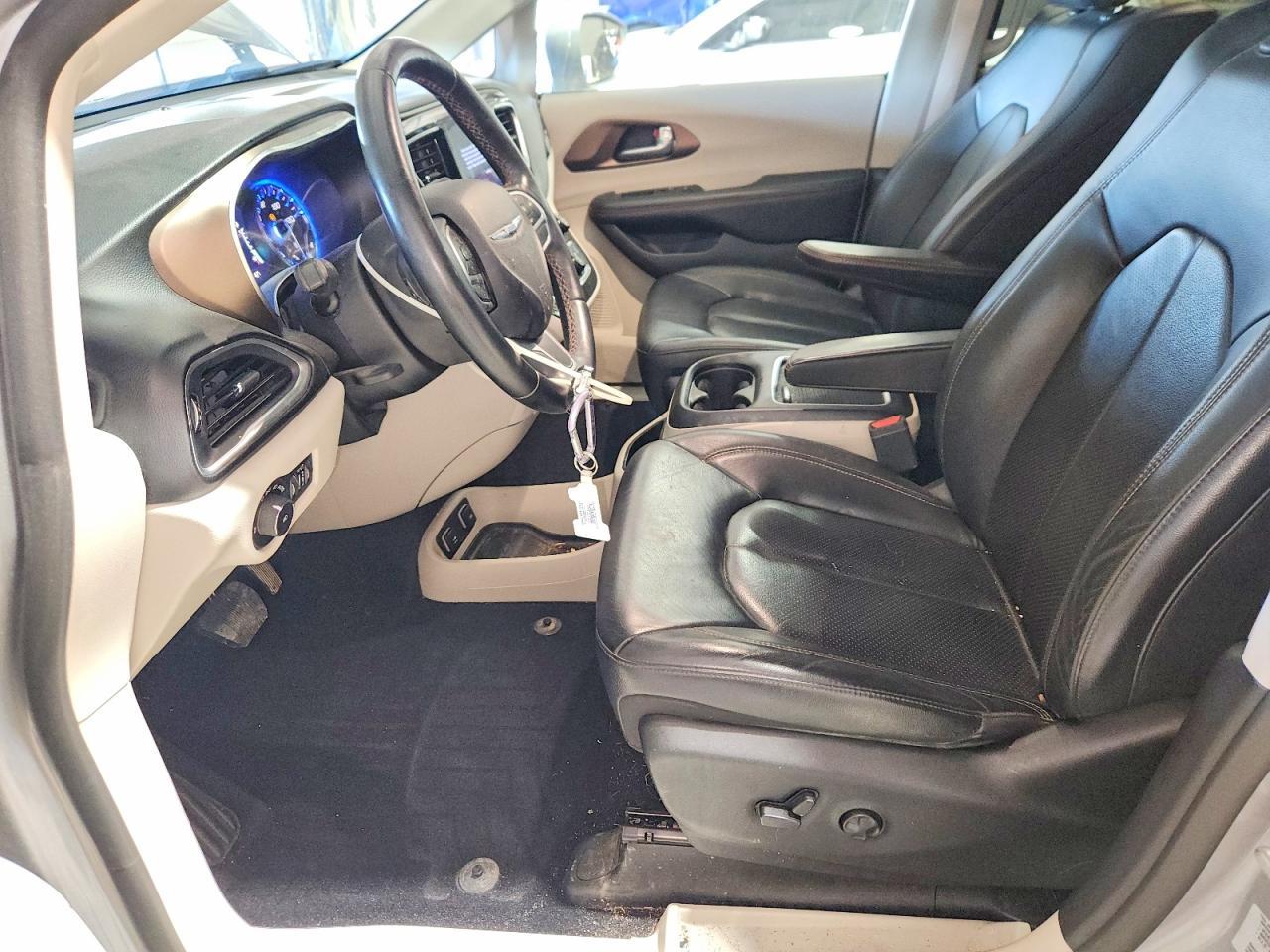 2017 Chrysler Pacifica Touring l Plus