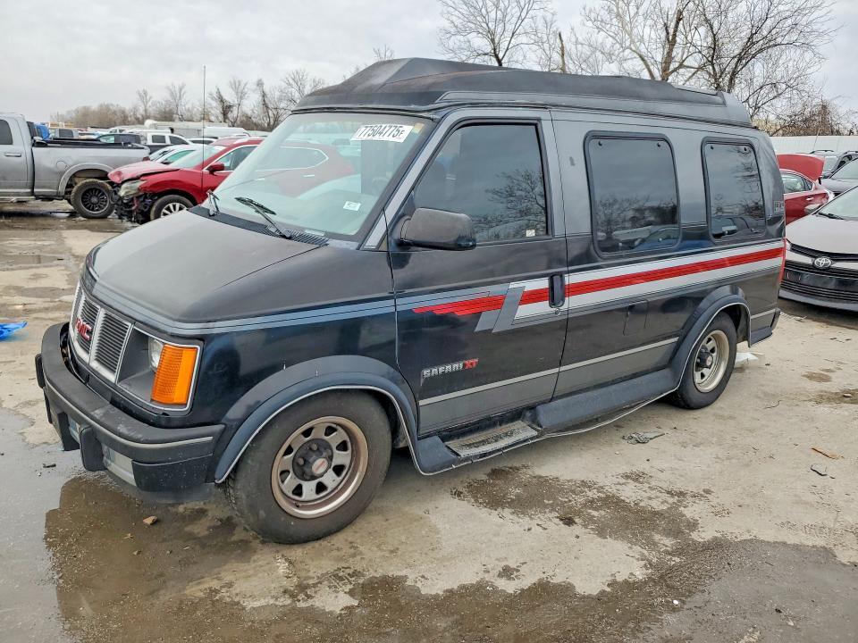 1992 GMC Safari XT