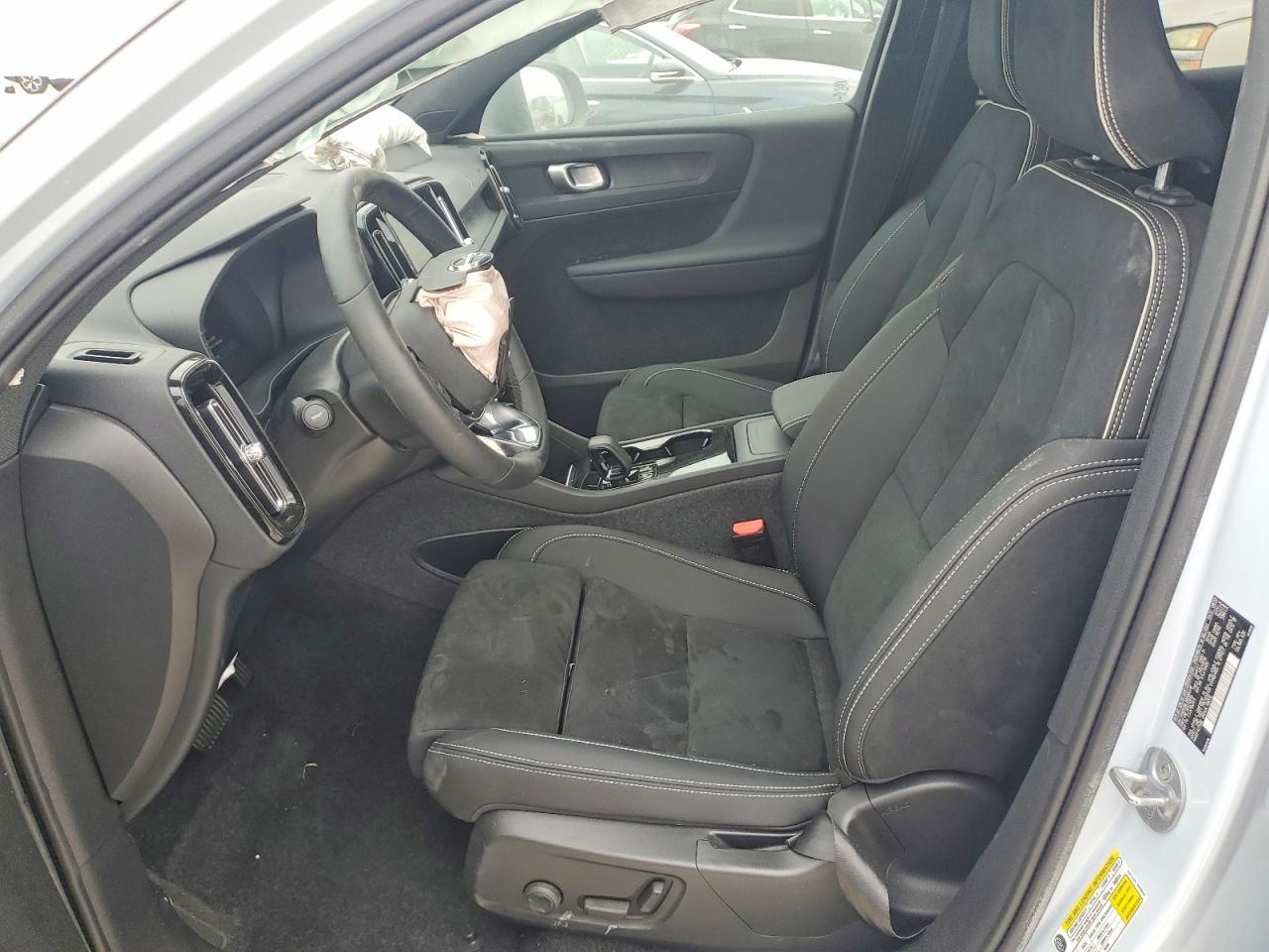 2024 Volvo C40 Recharge Plus
