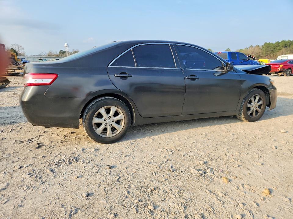 2011 Toyota Camry le