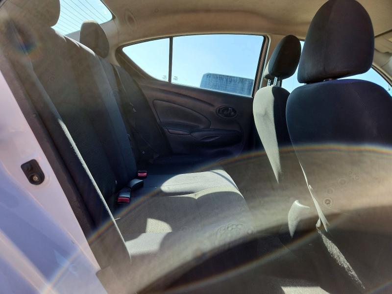 2012 Nissan Versa s
