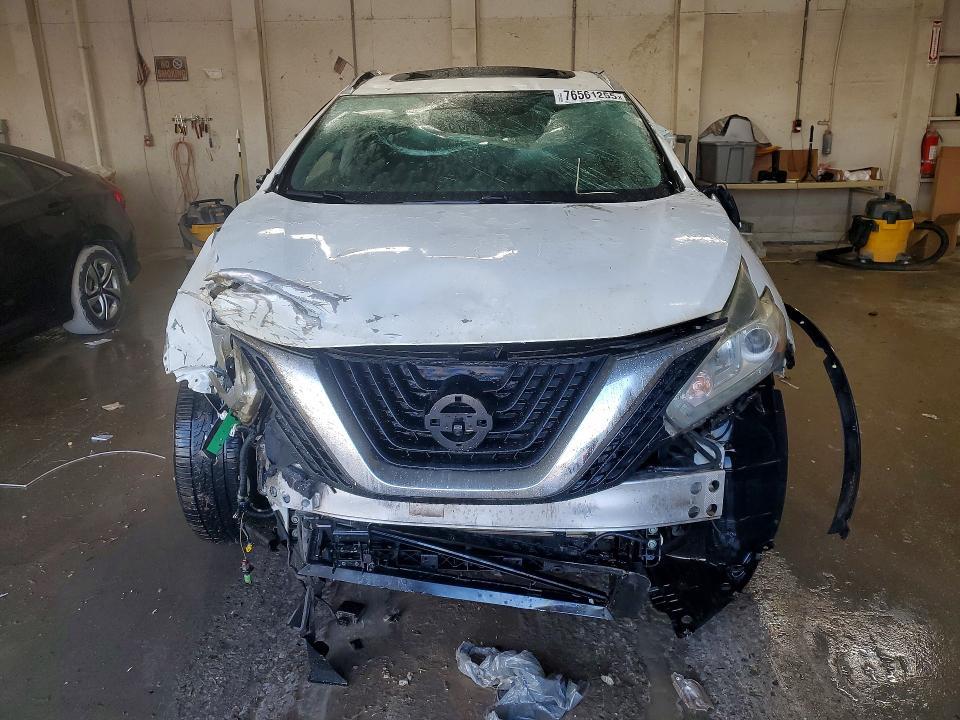 2016 Nissan Murano s