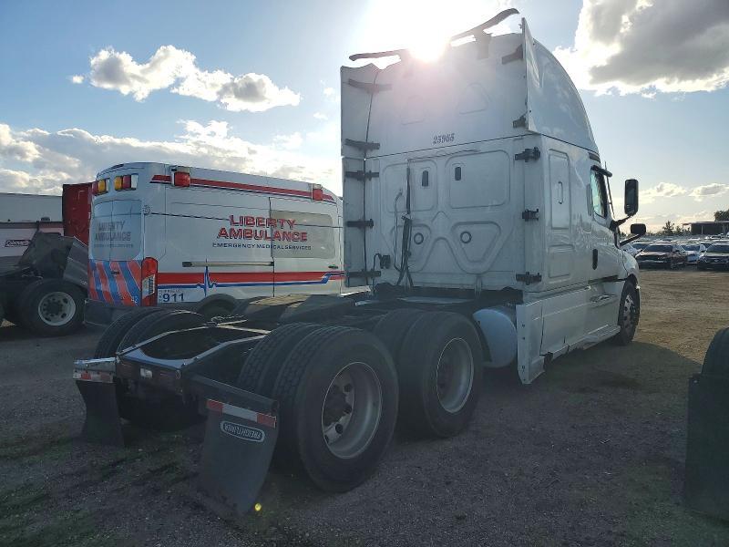 2022 Freigliner 2022 Freightliner Cascadia 126 Semi Truck