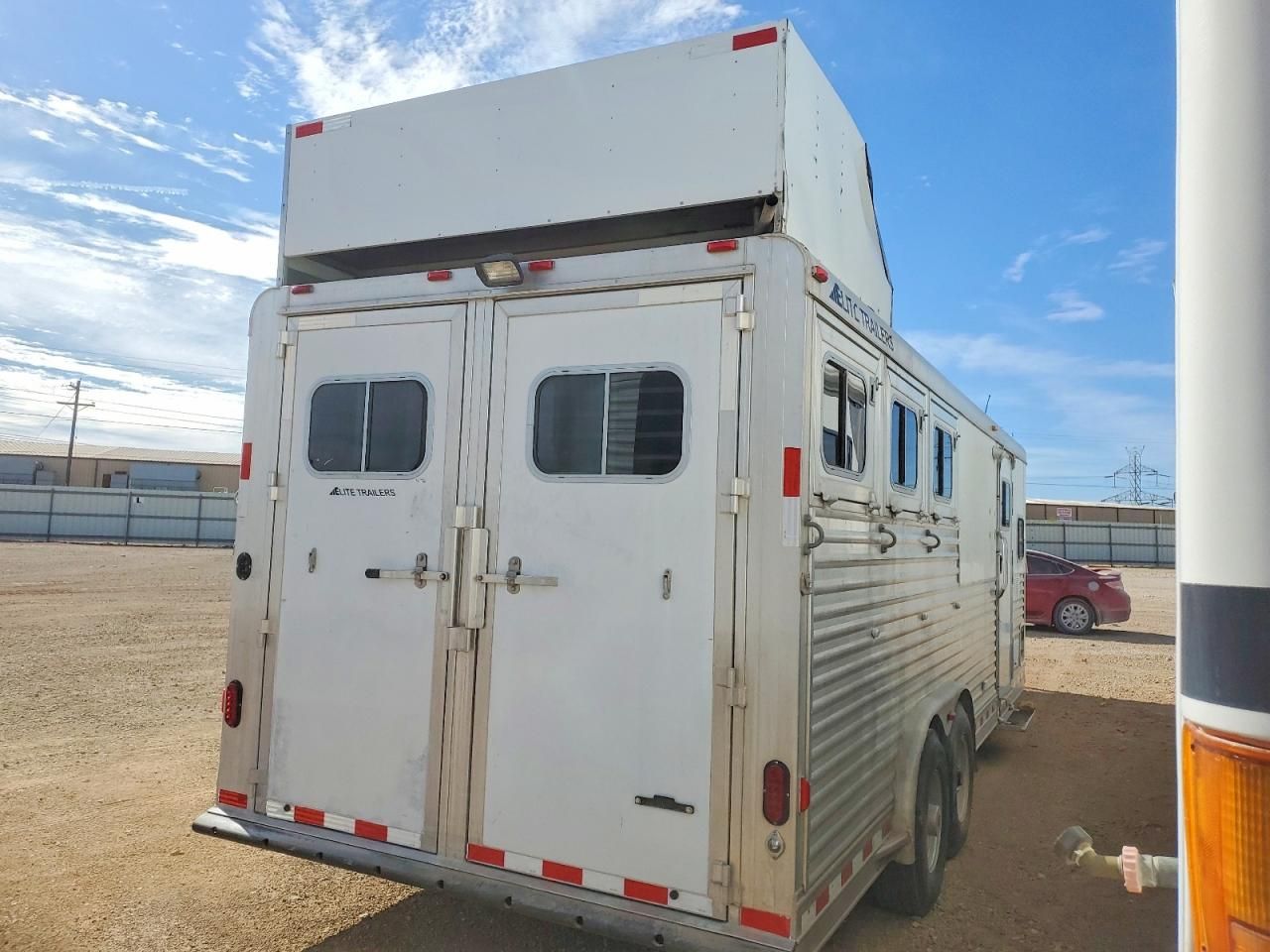 2007 Elite Trailer-Horse Trailer