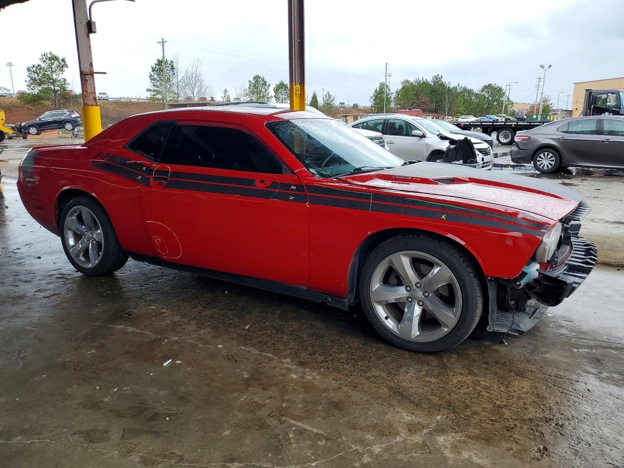 2013 Dodge Challenger r