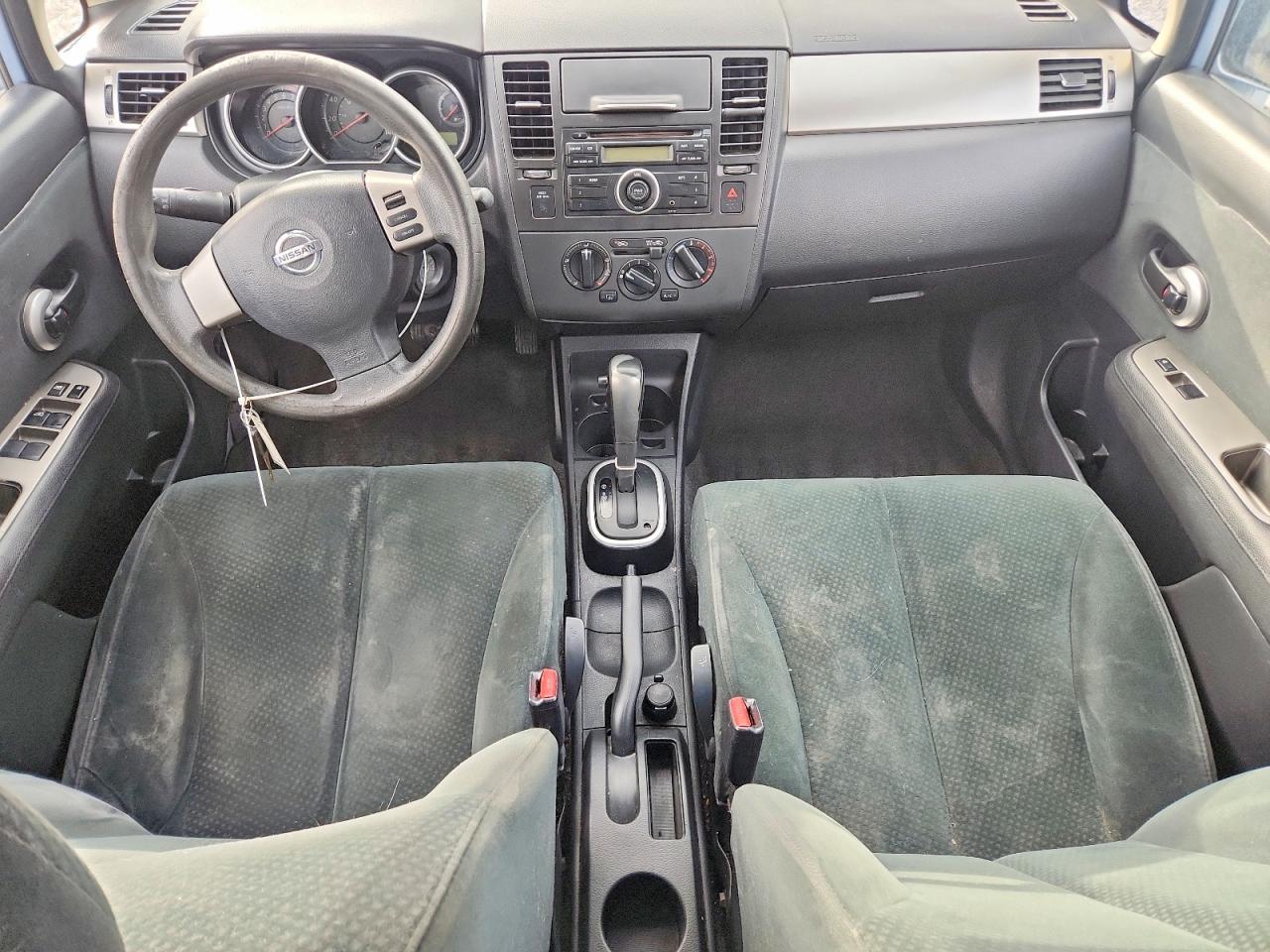 2011 Nissan Versa s