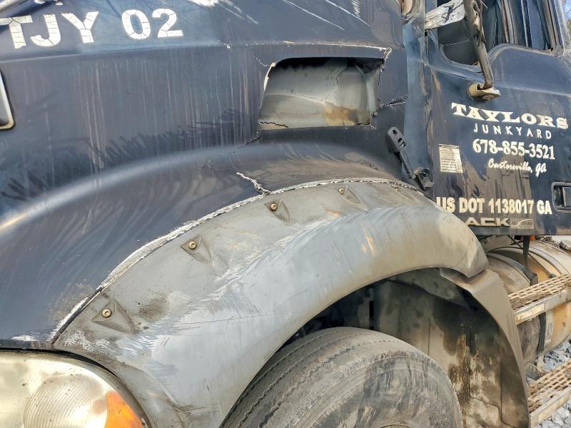 2007 Mack CTP700 ROLL-OFF Container Truck