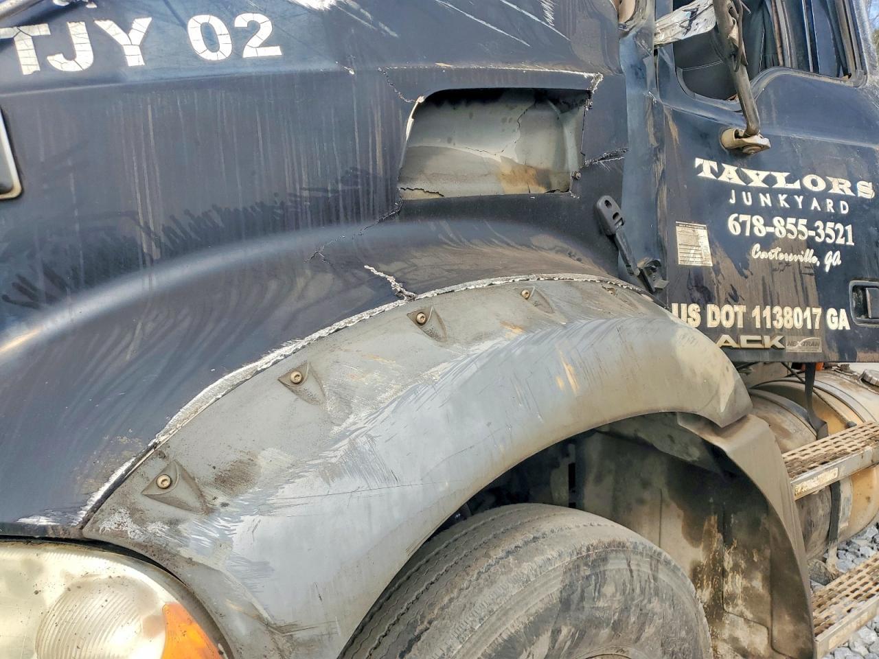 2007 Mack CTP700 ROLL-OFF Container Truck