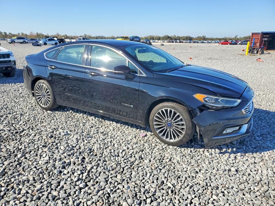 2018 Ford Fusion Titanium/platinum hev