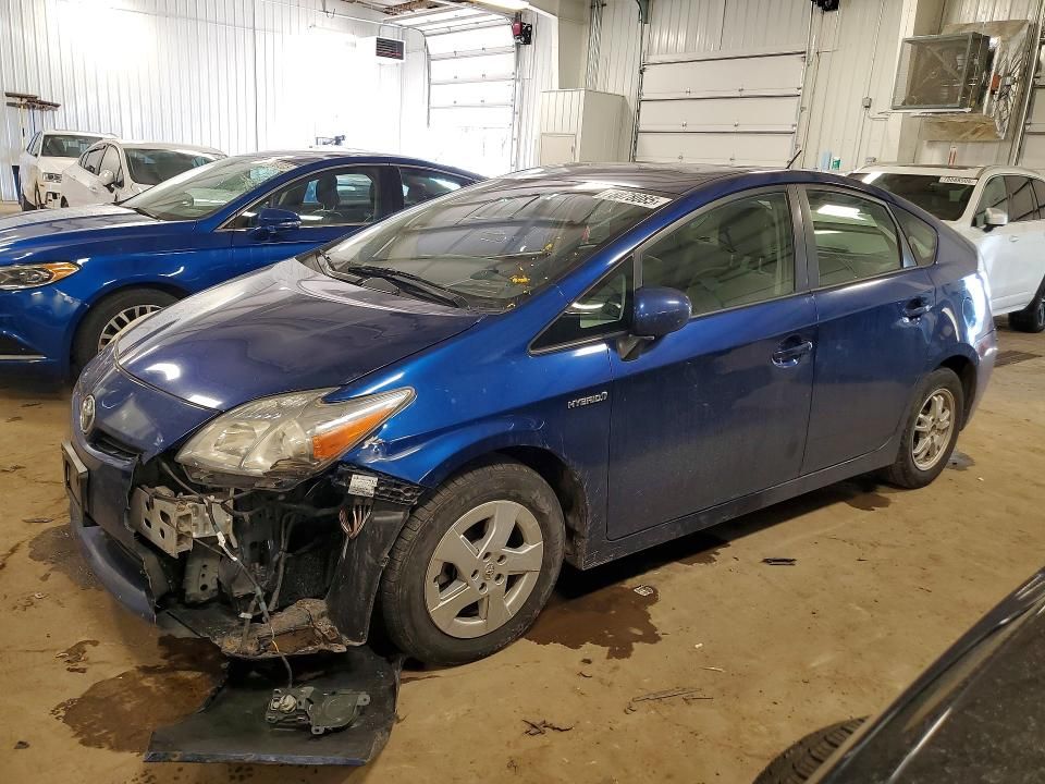 2010 Toyota Prius iii