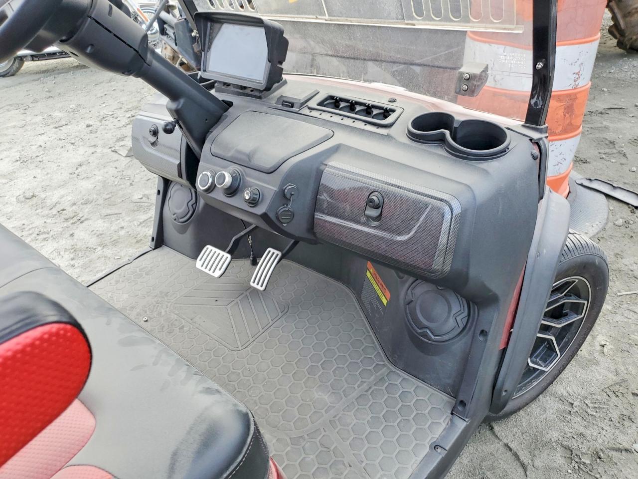 2024 Evolution Golf Cart