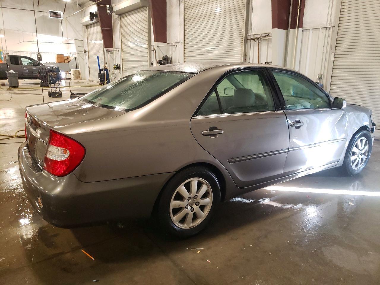 2002 Toyota Camry le