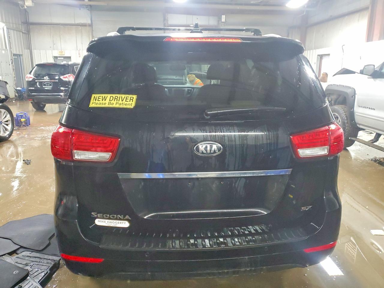 2015 KIA Sedona sx