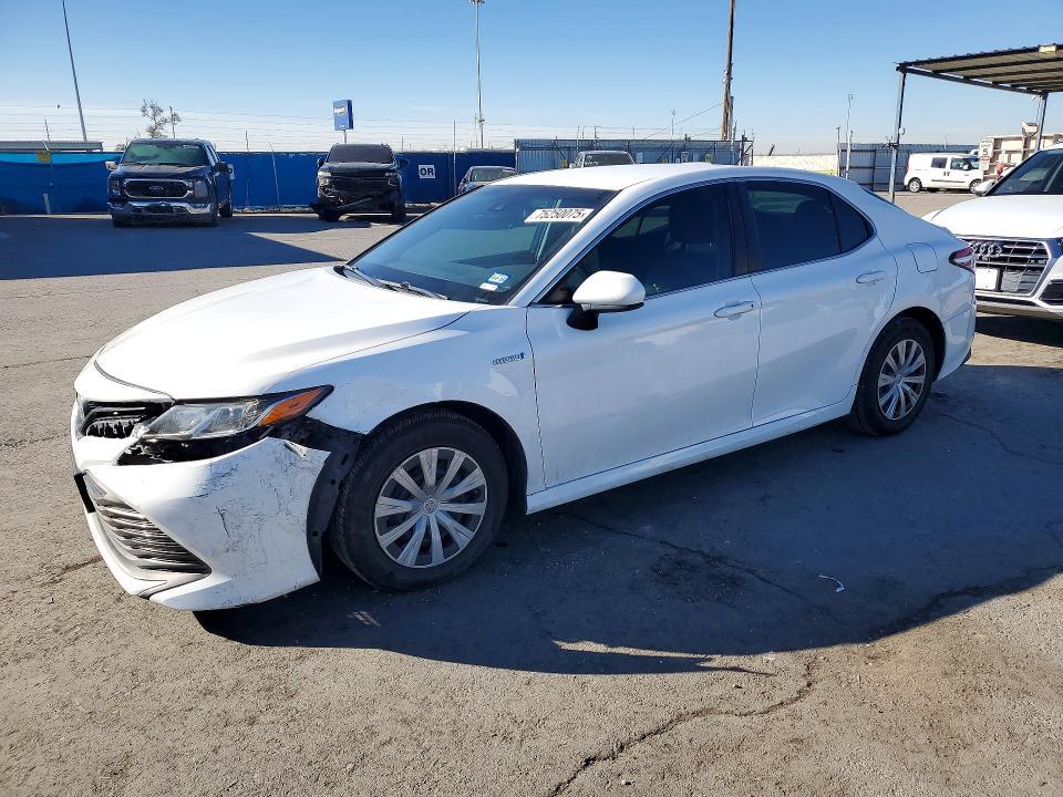 2018 Toyota Camry le