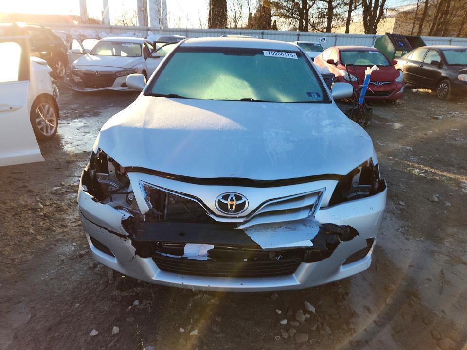 2011 Toyota Camry le