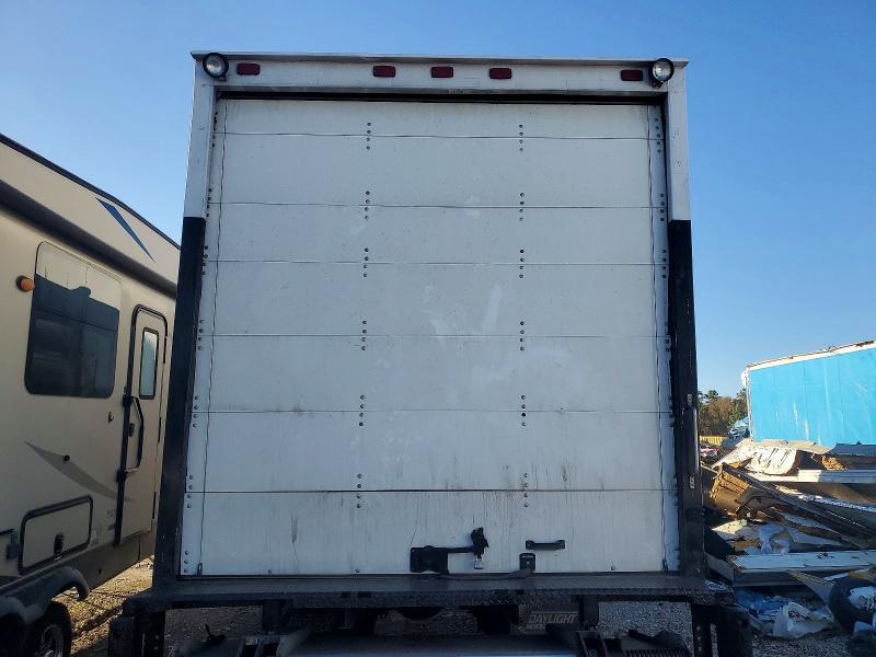 2017 Freigliner 2017 Freightliner Business Class M2 BOX Truck