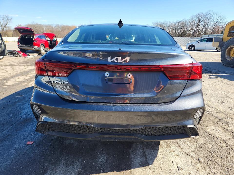 2022 KIA Forte fe