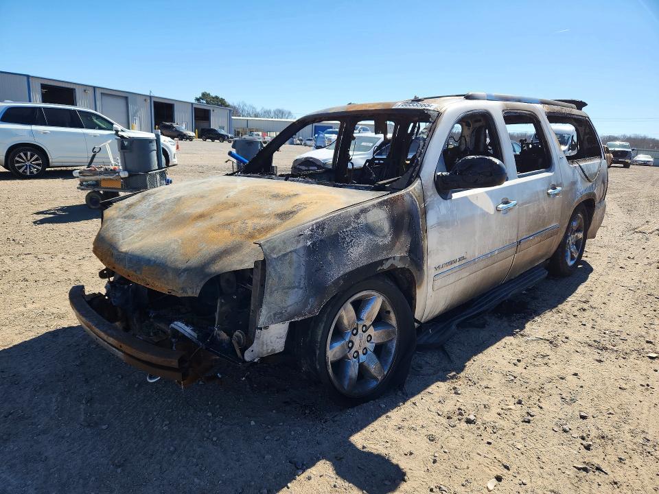2009 GMC Yukon xl C1500 slt