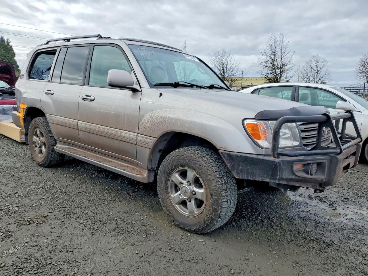 2004 Toyota Land Cruiser Base