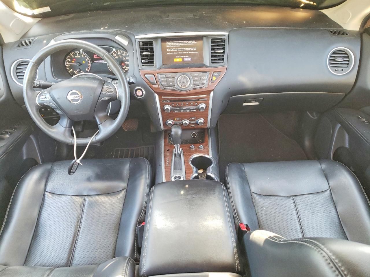 2017 Nissan Pathfinder s