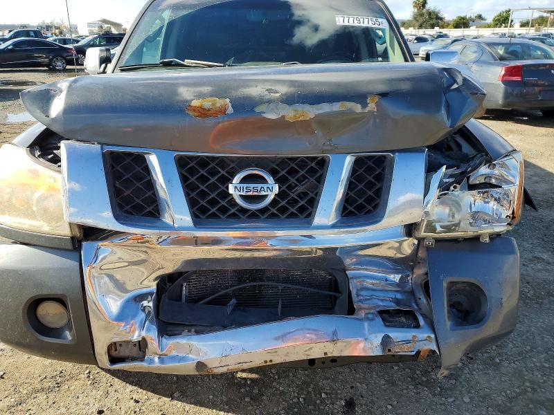 2011 Nissan Titan SV