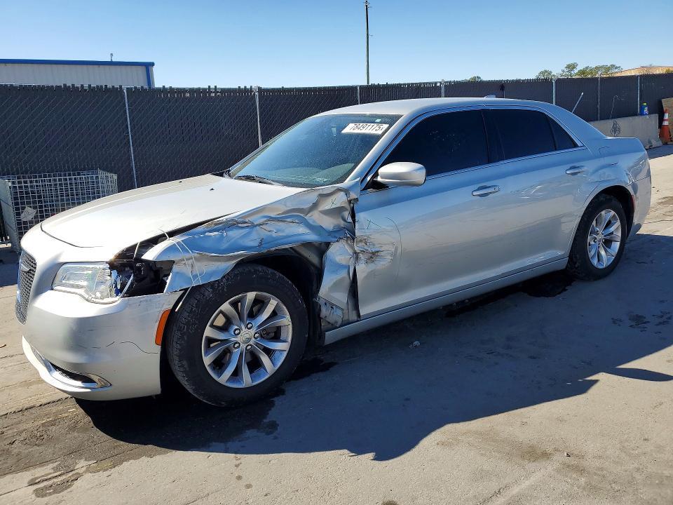 2019 Chrysler 300 Touring