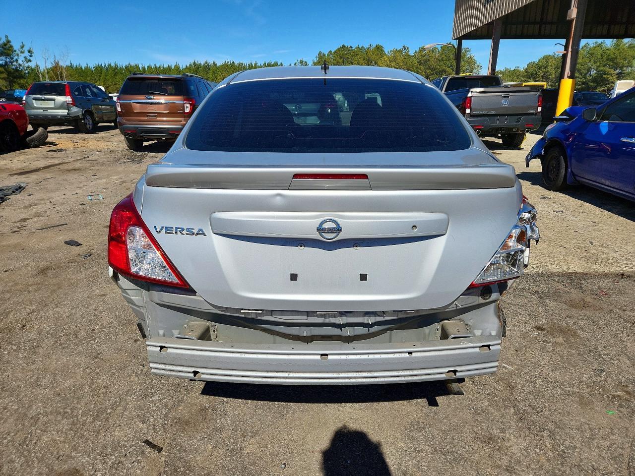 2016 Nissan Versa s