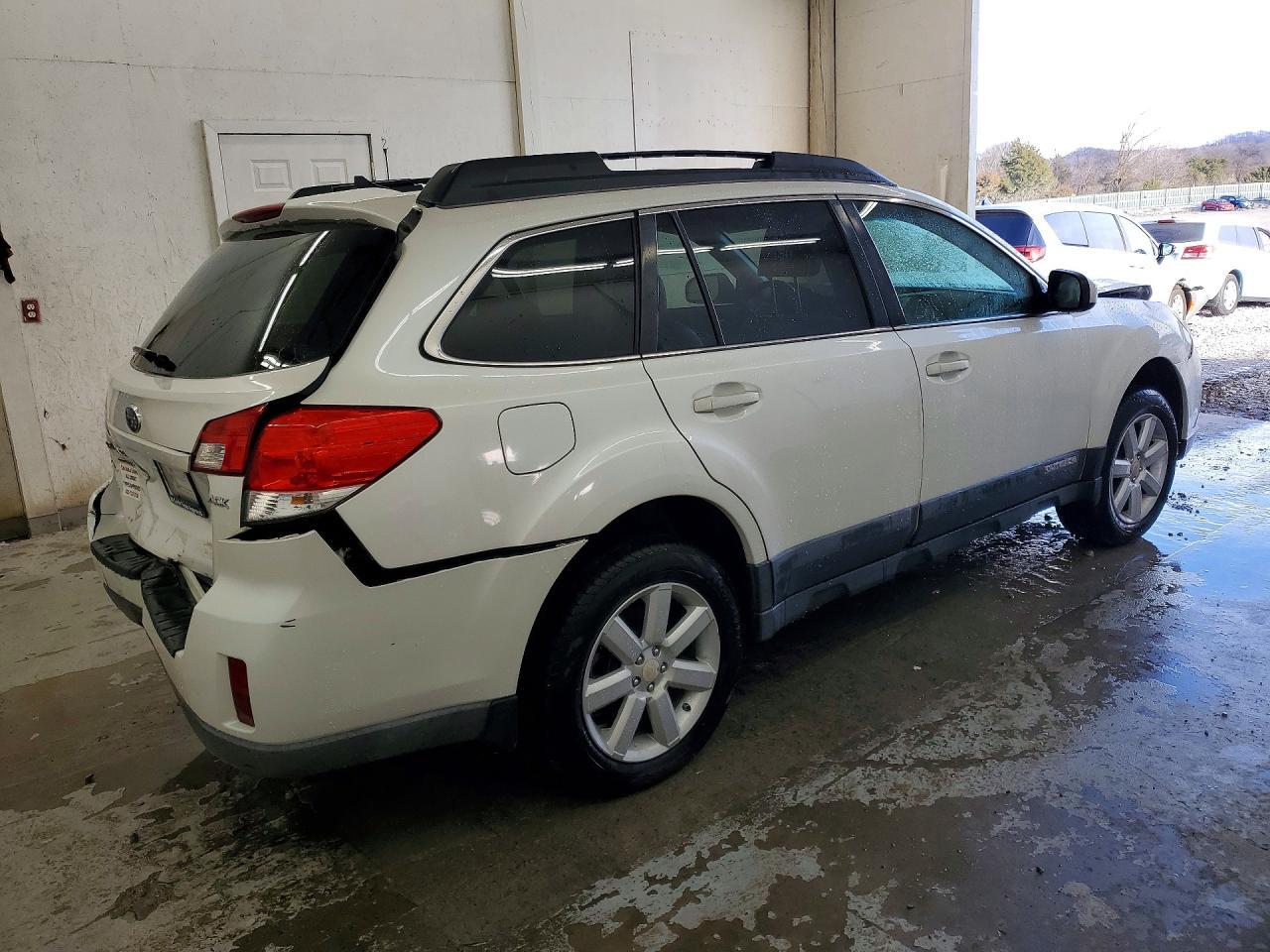 2011 Subaru Outback 2.5i Limited