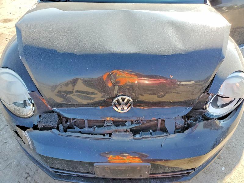 2013 Volkswagen Beetle