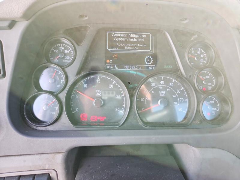 2017 Peterbilt 579-Semi Truck