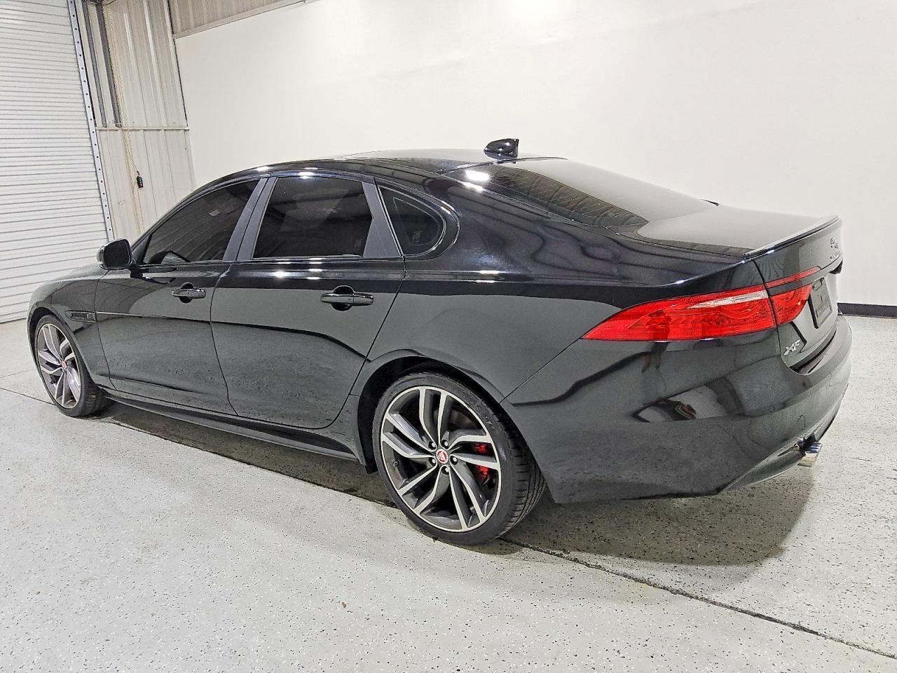 2017 Jaguar Xf s
