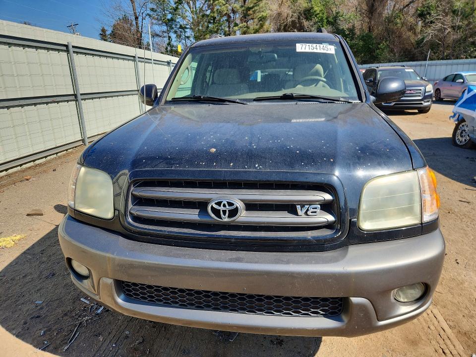 2004 Toyota Sequoia SR5