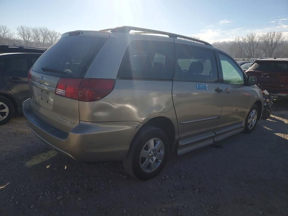 2004 Toyota Sienna ce