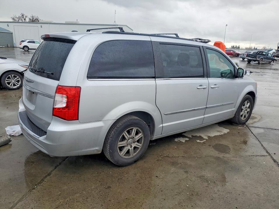 2012 Chrysler Town & Country Touring