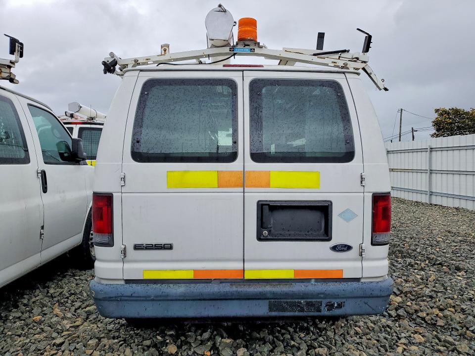 2010 Ford Econoline E250 van