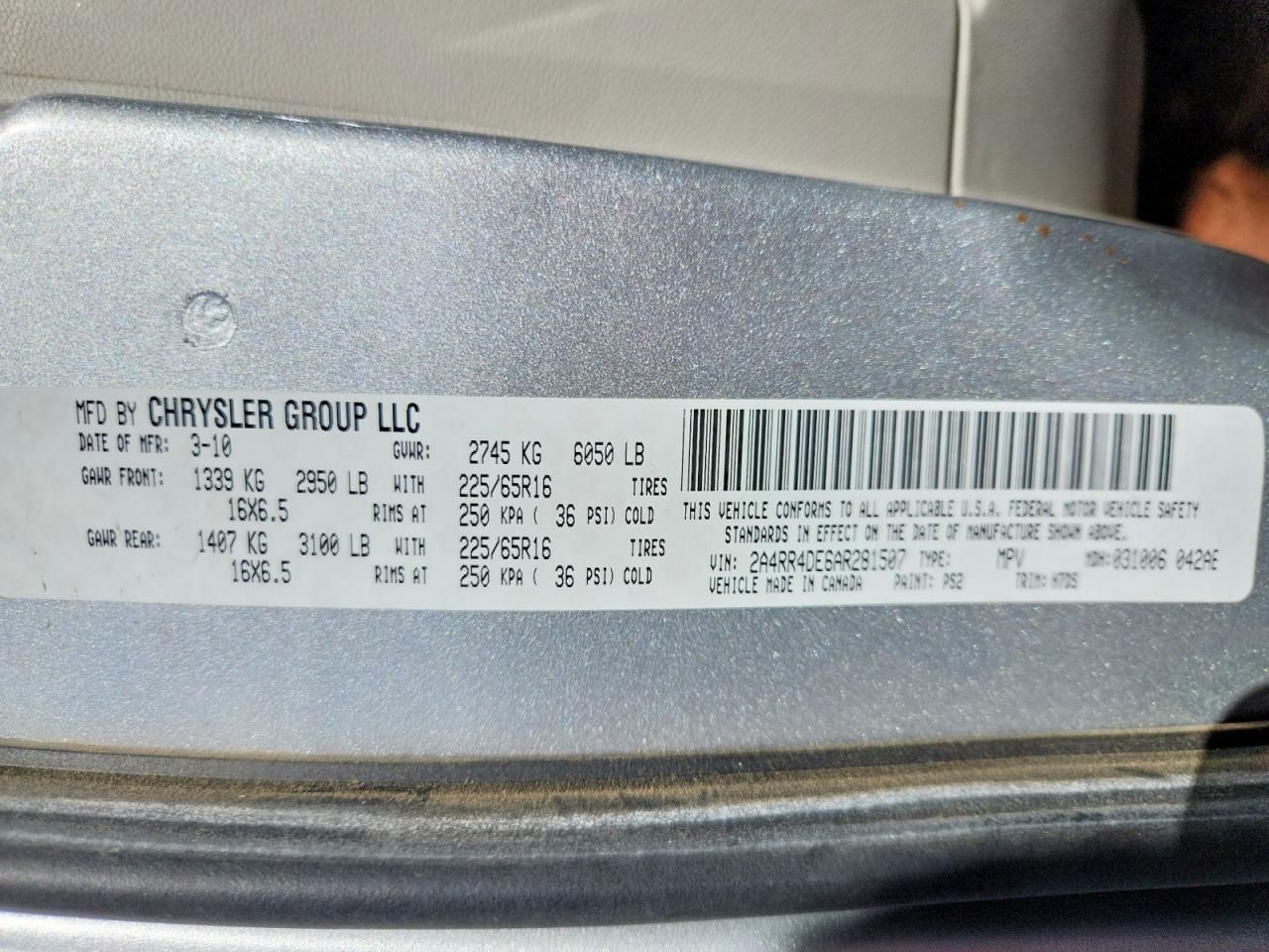 2010 Chrysler Town & Country lx