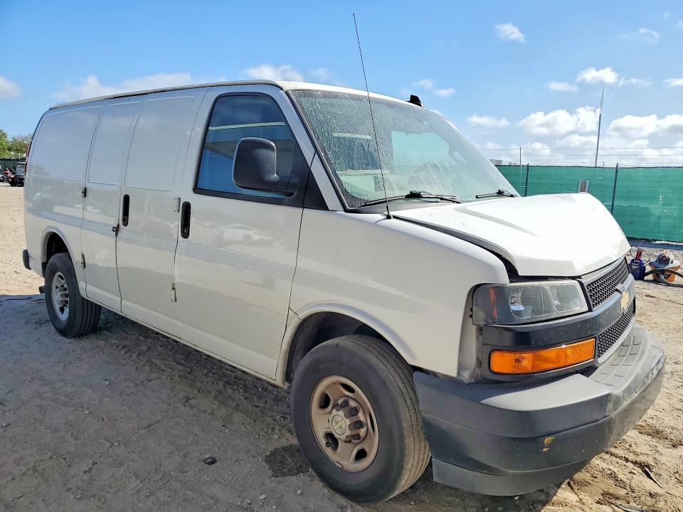 2020 Chev Express G2500