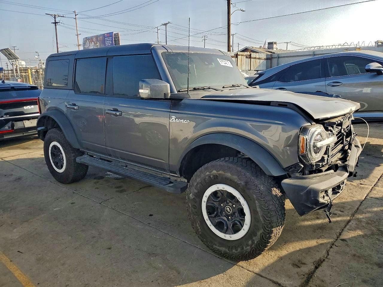 2022 Ford Bronco Base