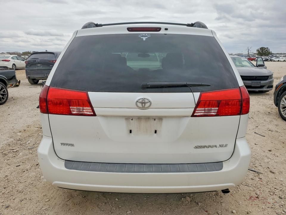 2004 Toyota Sienna xle