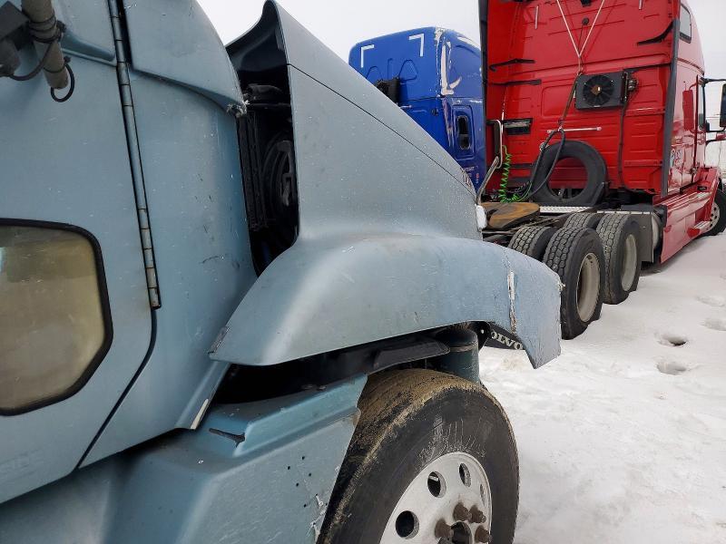 2007 Freightliner Conventional ST120