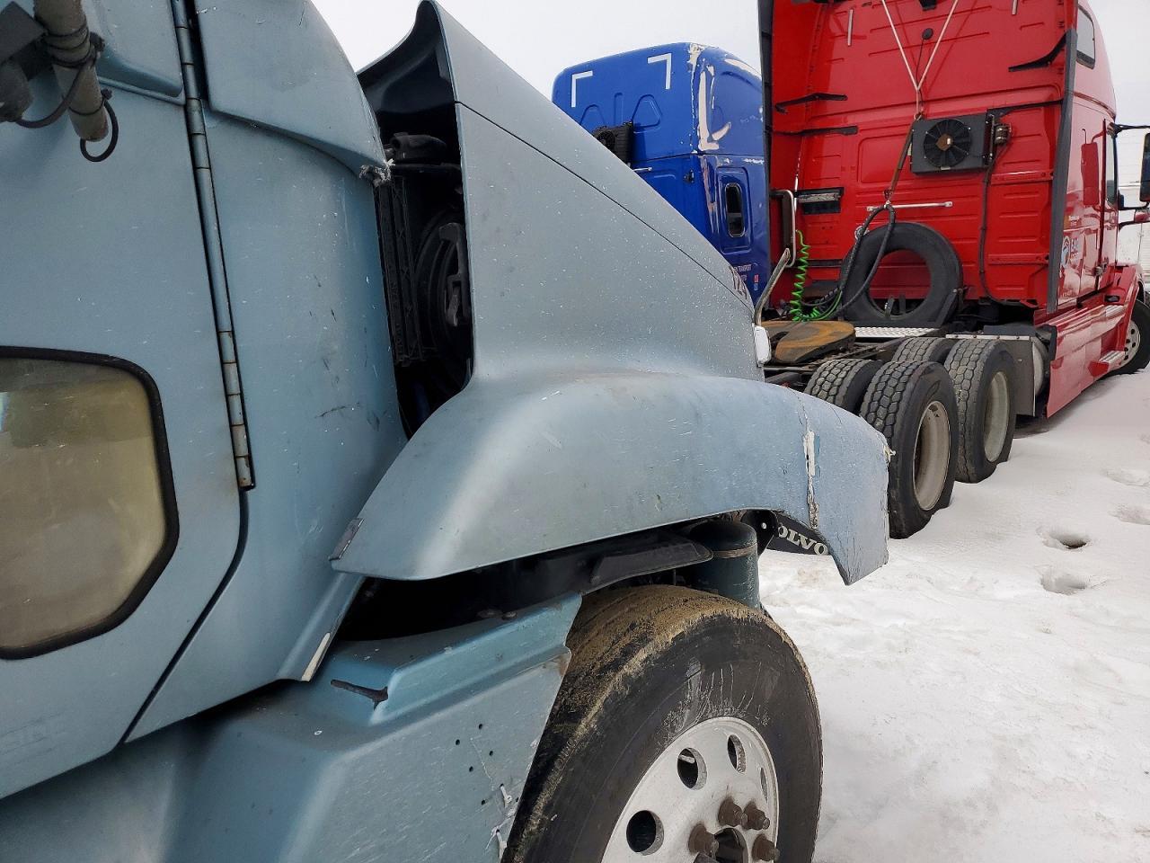 2007 Freightliner Conventional ST120
