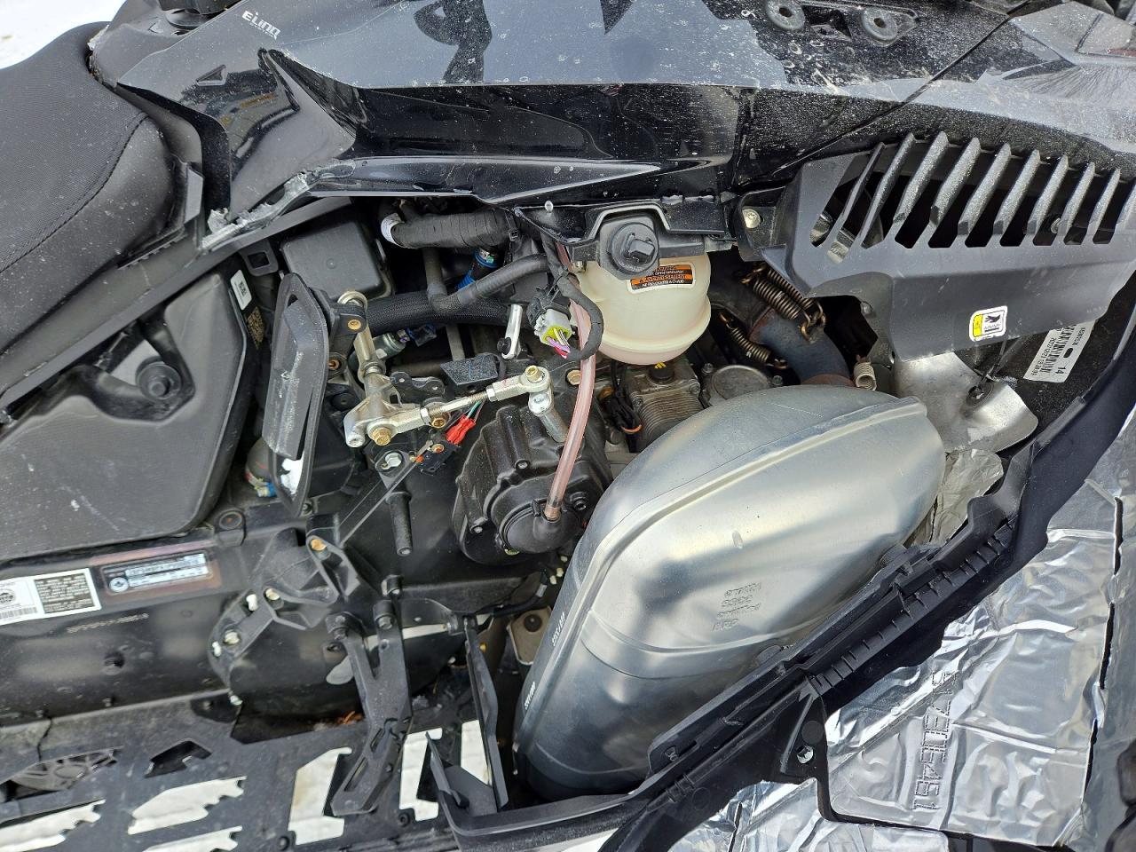 2023 Skidoo Renegade Adrena