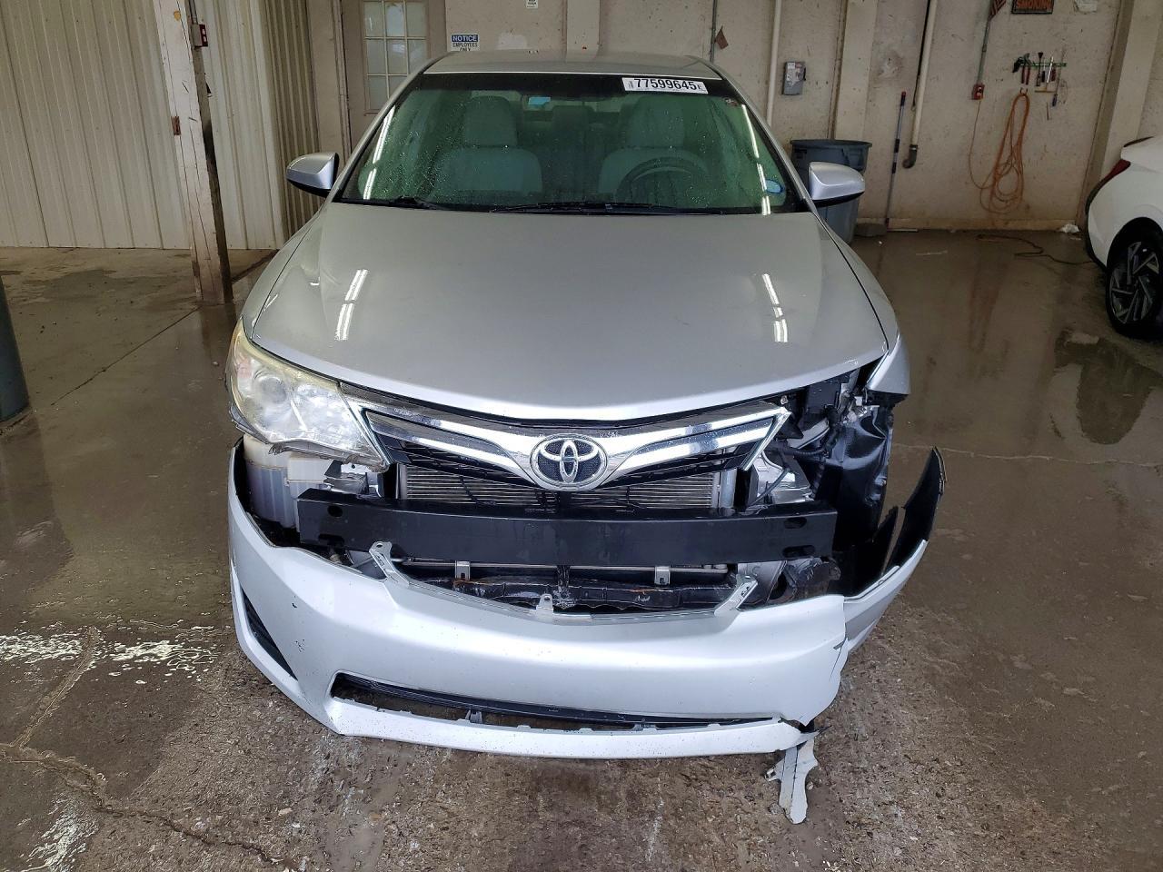 2013 Toyota Camry le