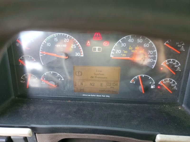 2018 Volvo VN VNL-Semi Truck