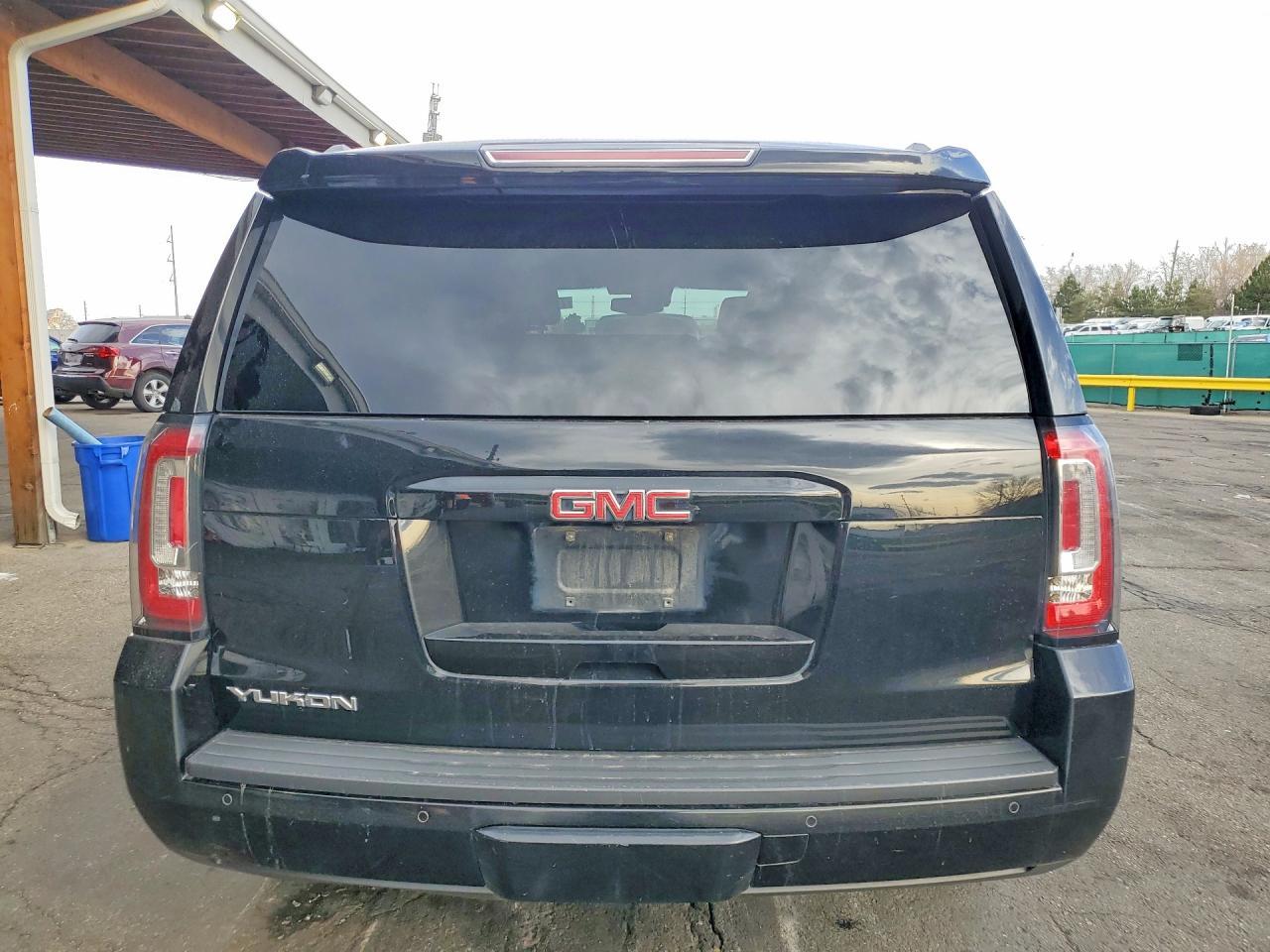 2017 GMC Yukon slt