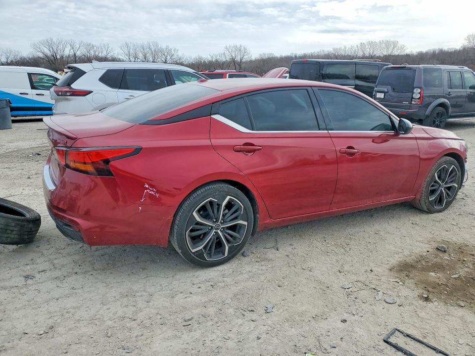 2023 Nissan Altima 2.5 sr