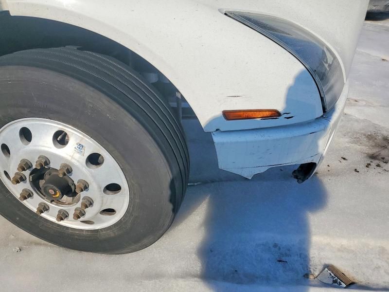 2020 Volvo VNR Semi Truck