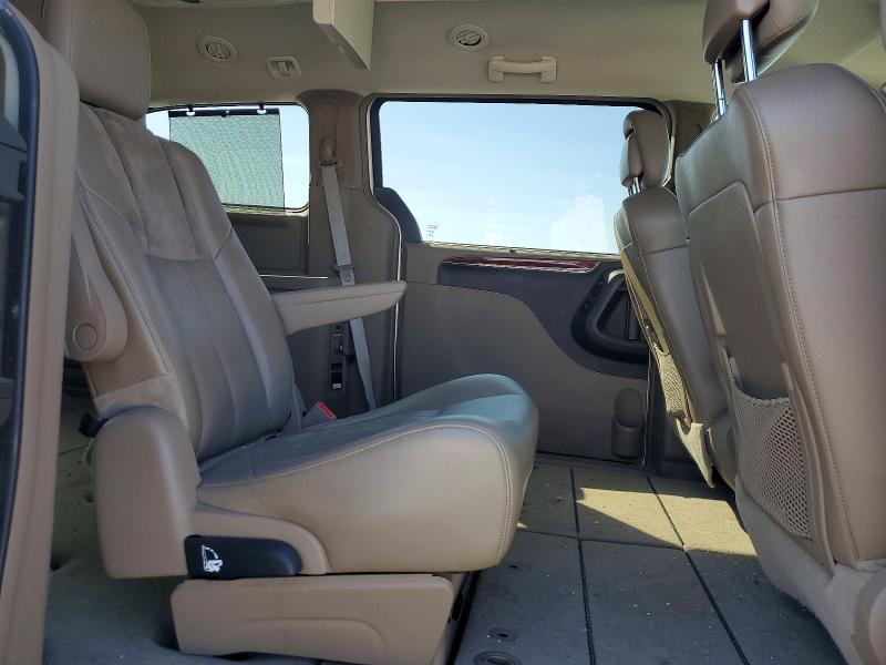 2013 Chrysler Town & Country Limited