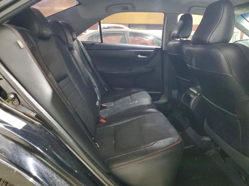 2016 Toyota Camry se